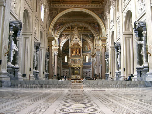 L'interno della Basilica di San Giovanni in Laterano